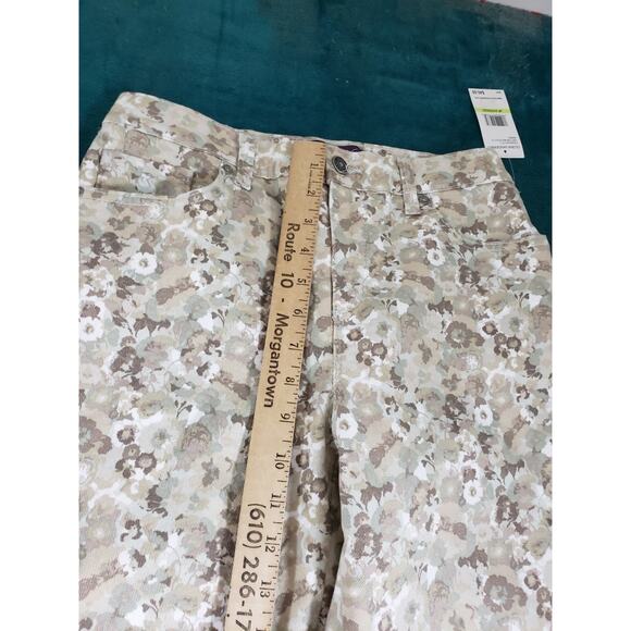 Gloria Vanderbilt Jeans Size 4 Petite Women Beige Stretch Mid Rise Straight NWT - Picture 9 of 16